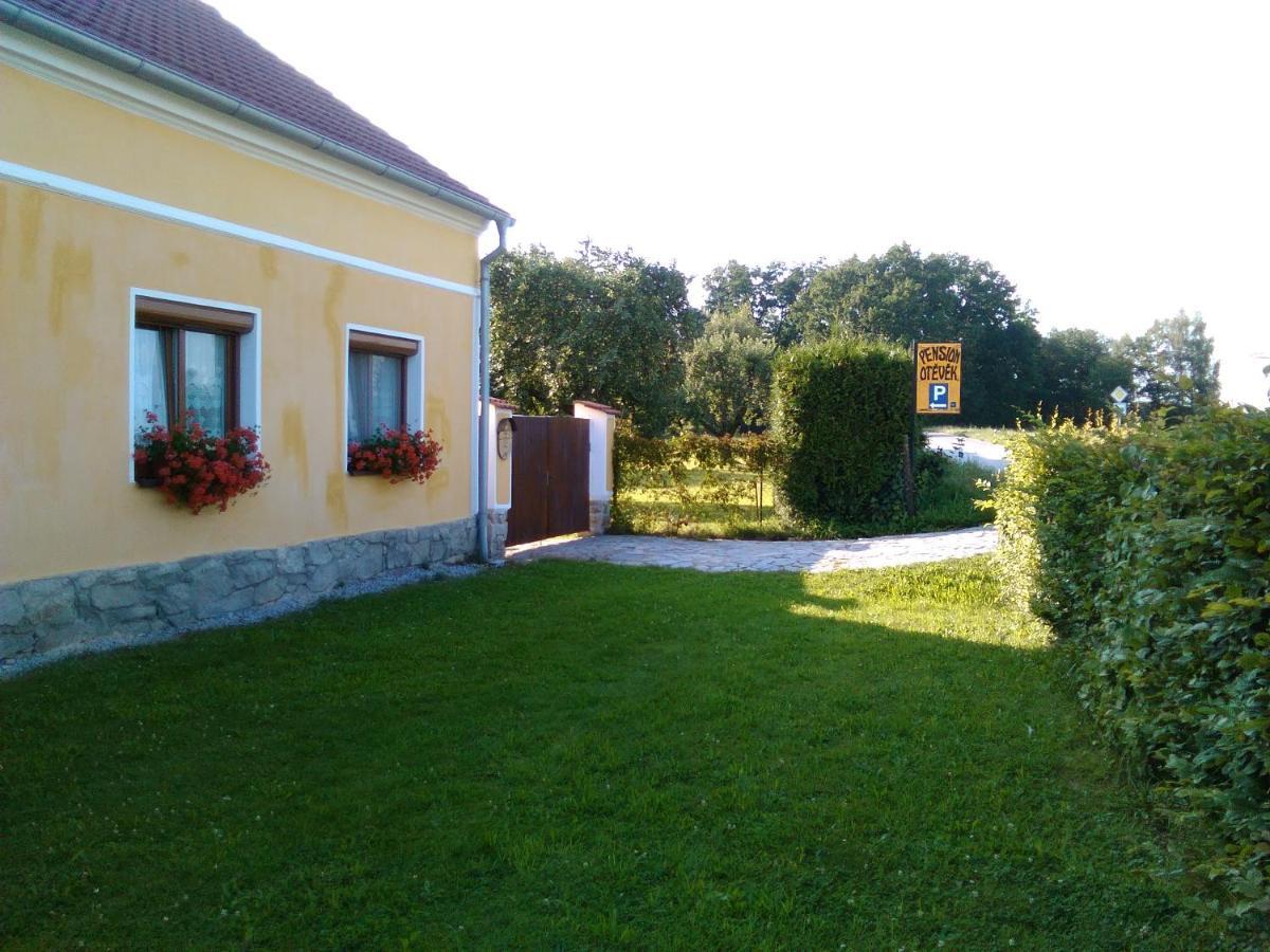 Pension Otevek Trhove Sviny Exterior photo